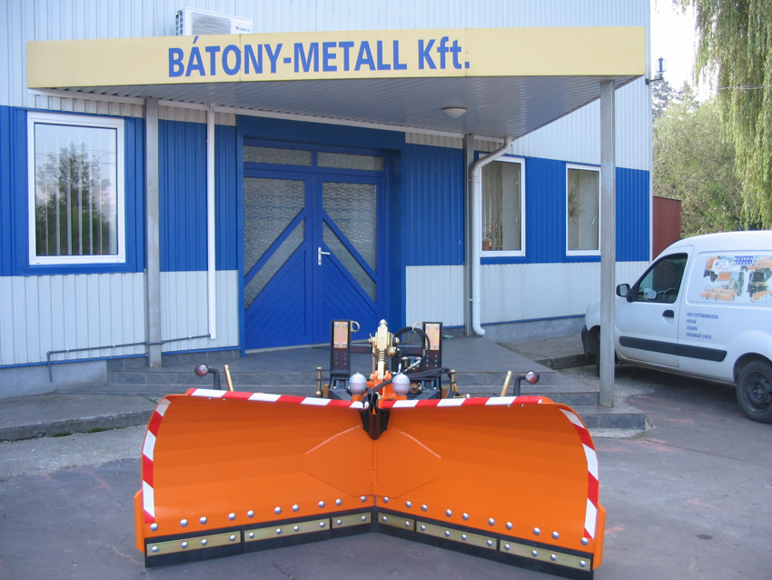 kommunális takarítógép- és hótoló adapterek Bátony-Metall Kft.